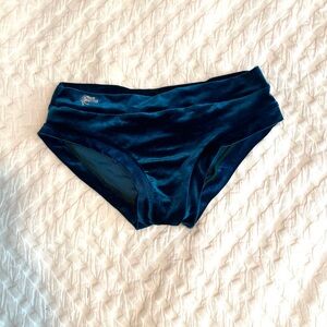 Women's Pole Dance Shorts in Teal Velvet